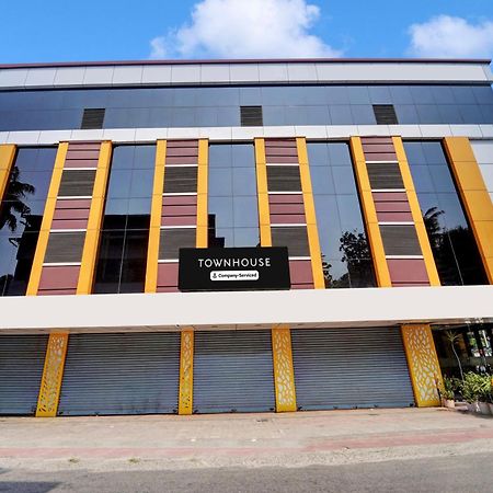 מלון Kochi Super Townhouse Ernakulam North מראה חיצוני תמונה