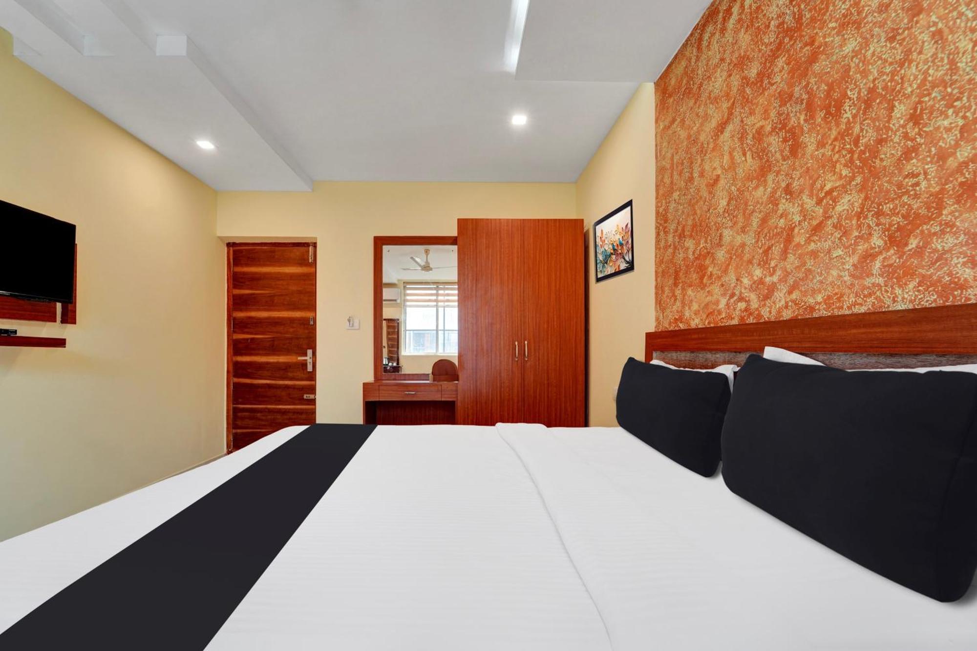 מלון Kochi Super Townhouse Ernakulam North מראה חיצוני תמונה