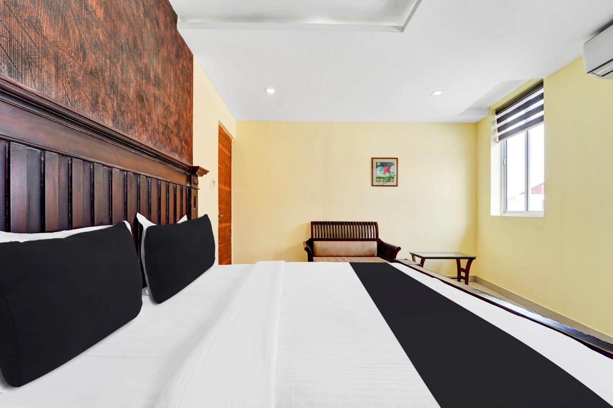 מלון Kochi Super Townhouse Ernakulam North מראה חיצוני תמונה