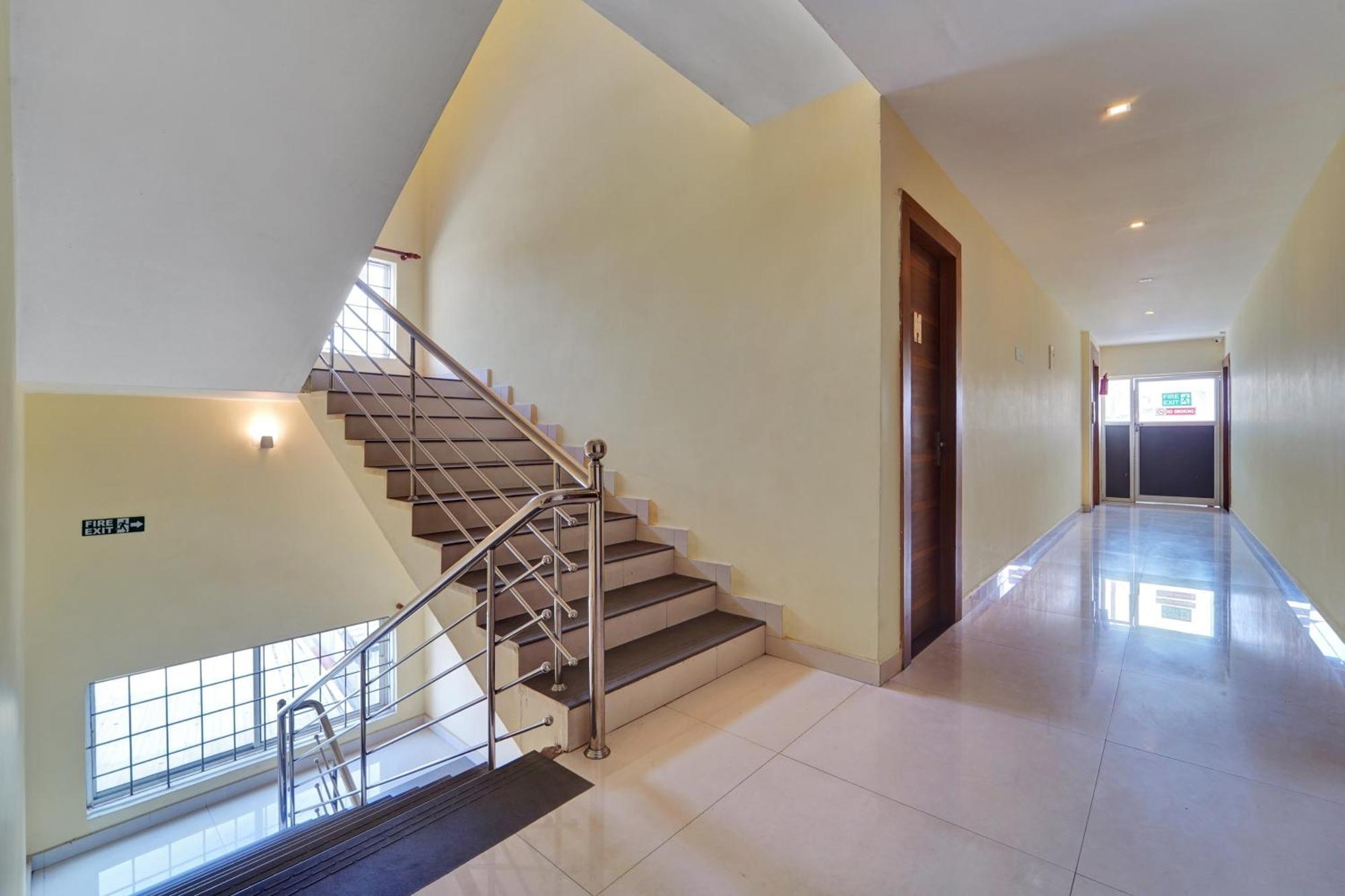 מלון Kochi Super Townhouse Ernakulam North מראה חיצוני תמונה