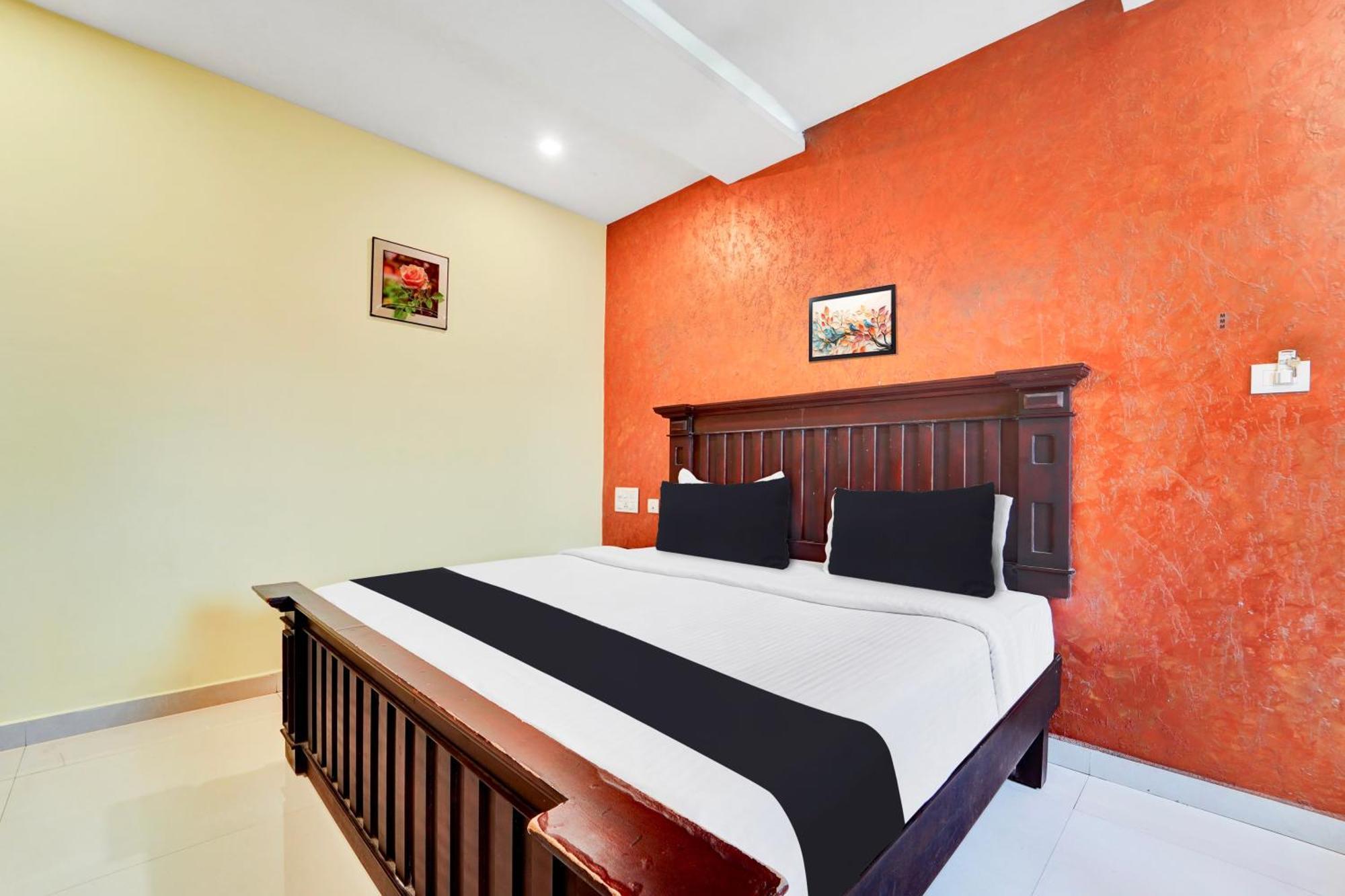 מלון Kochi Super Townhouse Ernakulam North מראה חיצוני תמונה