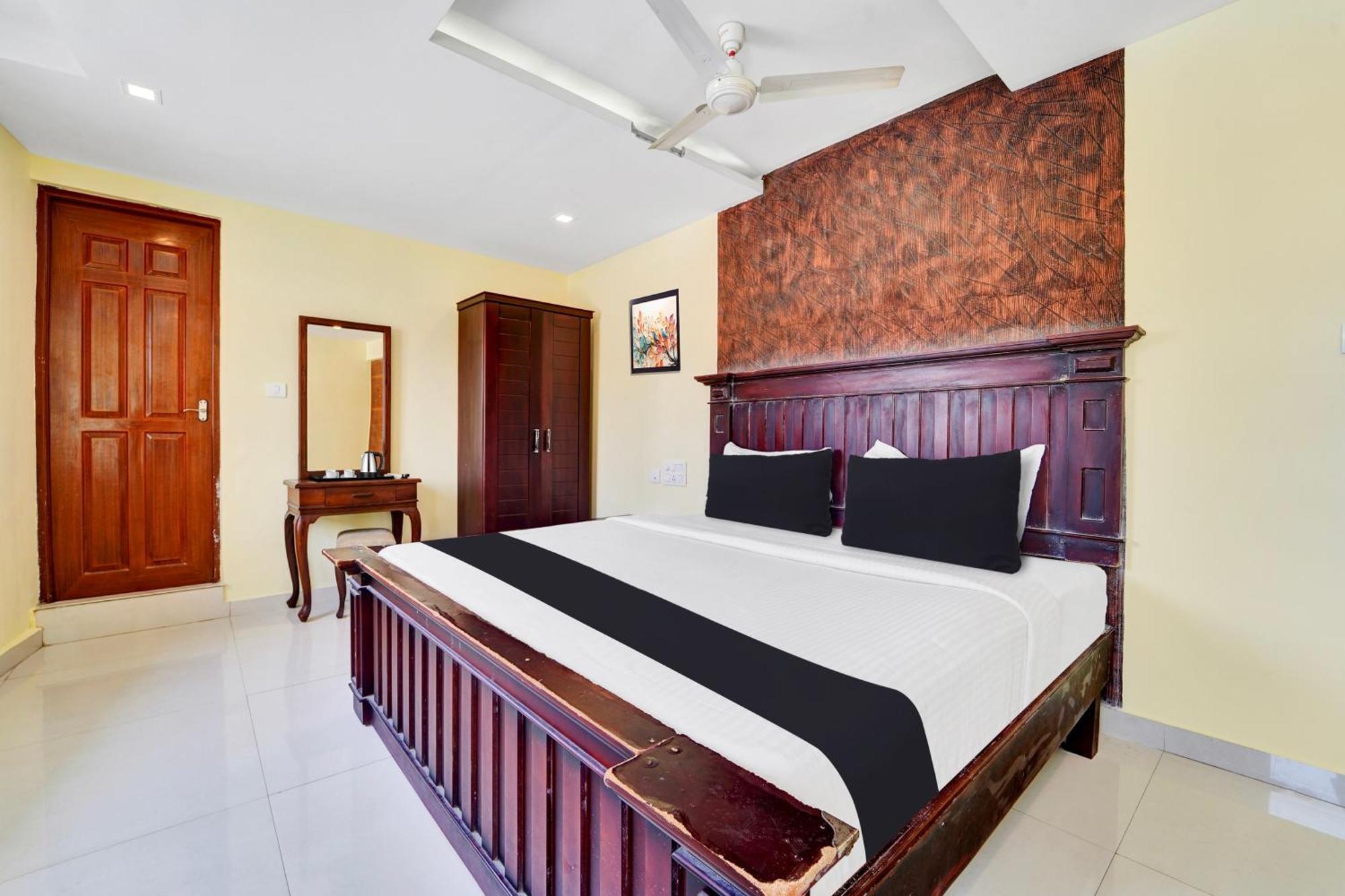 מלון Kochi Super Townhouse Ernakulam North מראה חיצוני תמונה
