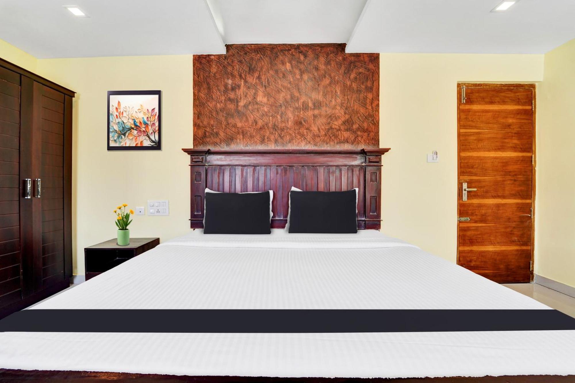 מלון Kochi Super Townhouse Ernakulam North מראה חיצוני תמונה