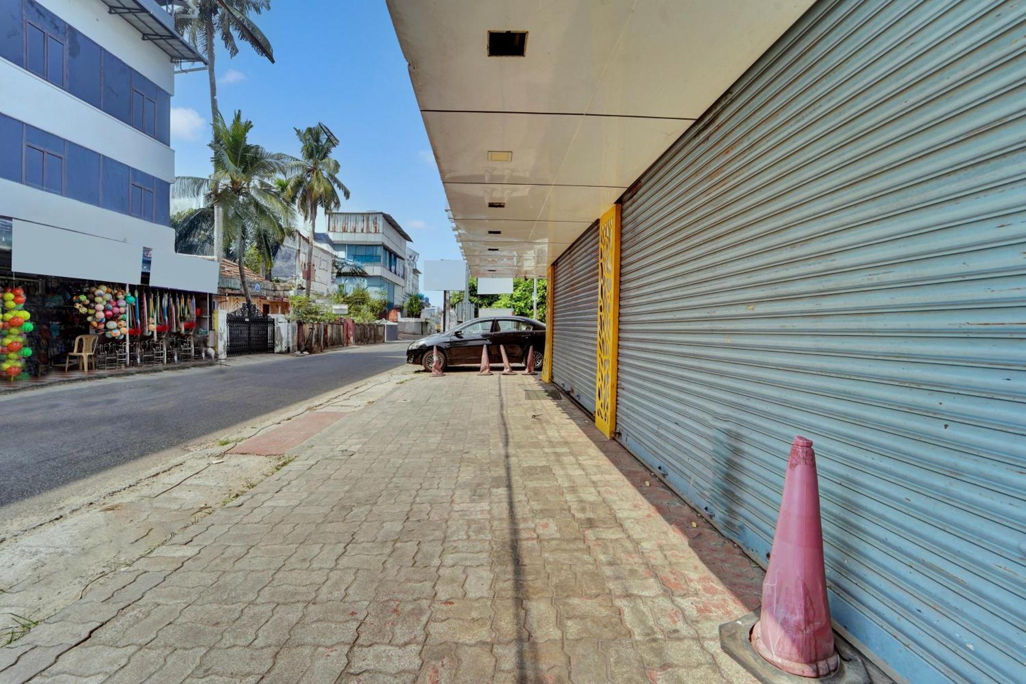 מלון Kochi Super Townhouse Ernakulam North מראה חיצוני תמונה