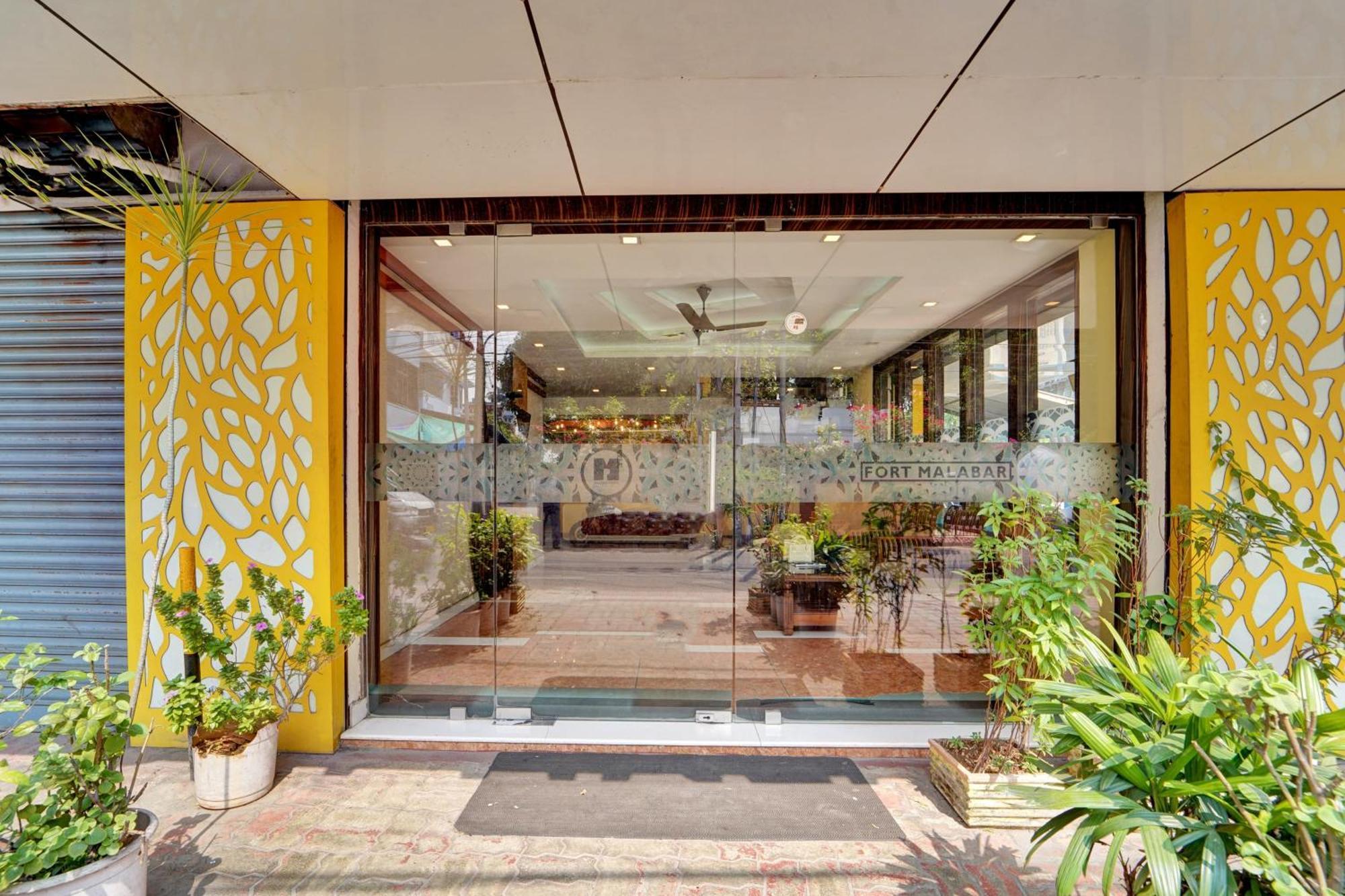 מלון Kochi Super Townhouse Ernakulam North מראה חיצוני תמונה