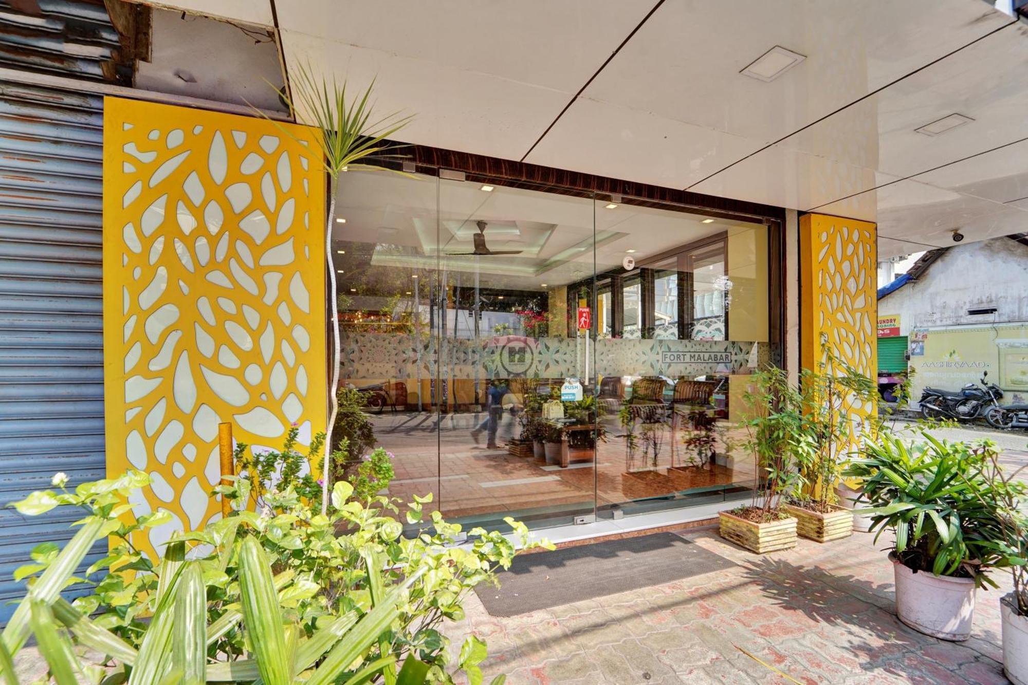 מלון Kochi Super Townhouse Ernakulam North מראה חיצוני תמונה