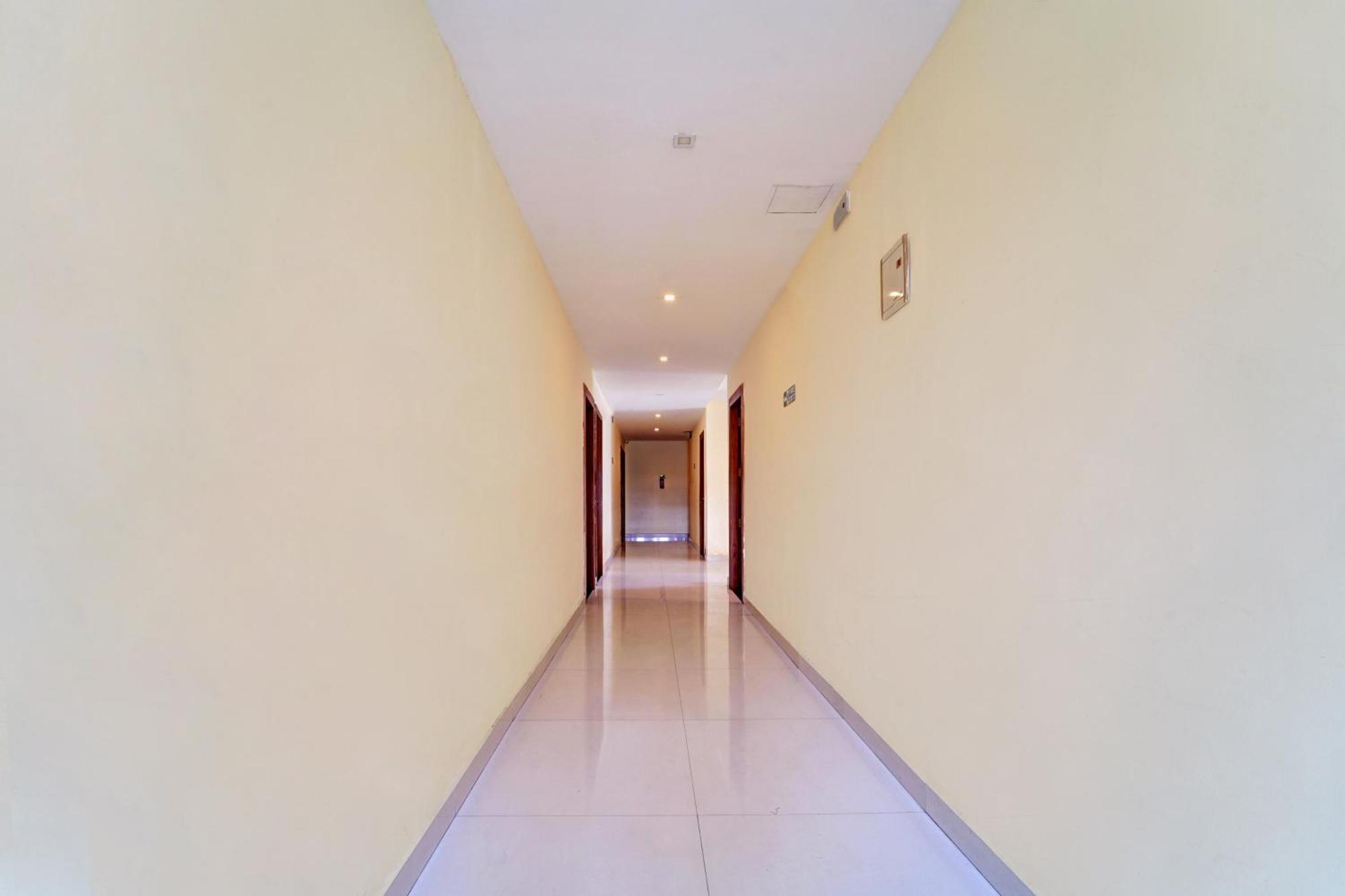 מלון Kochi Super Townhouse Ernakulam North מראה חיצוני תמונה