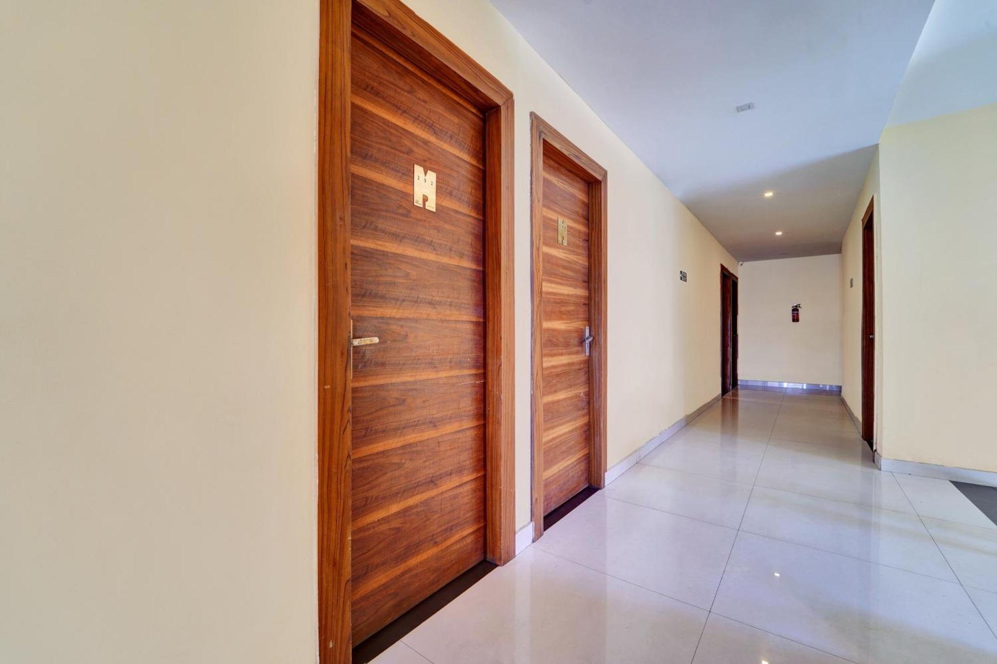 מלון Kochi Super Townhouse Ernakulam North מראה חיצוני תמונה