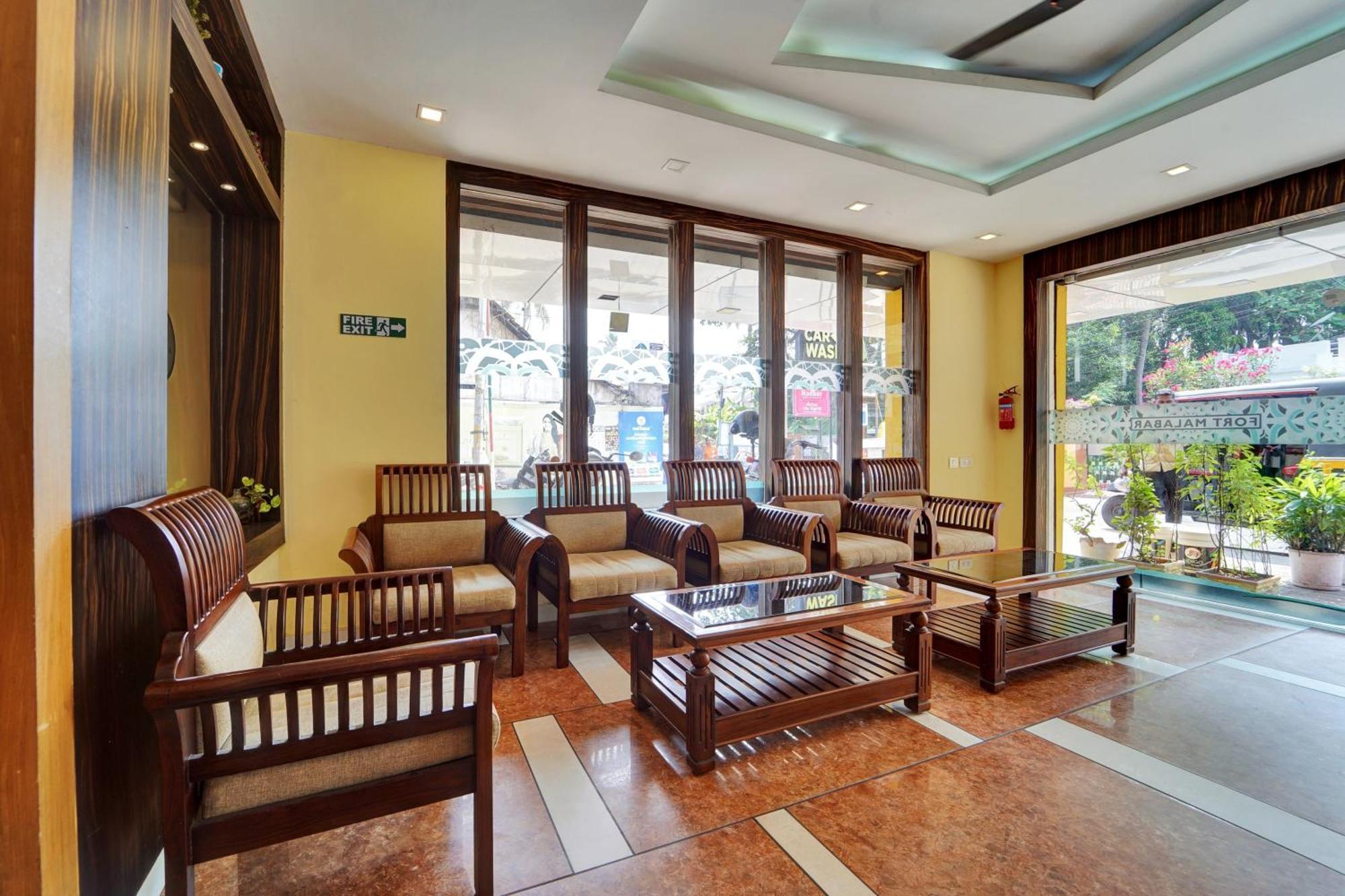 מלון Kochi Super Townhouse Ernakulam North מראה חיצוני תמונה